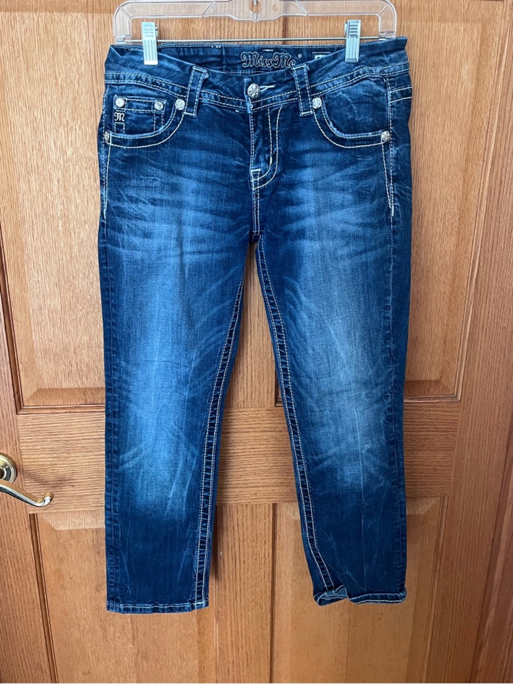 Miss Me Women's Dark Blue Mid-Rise crop Jeans